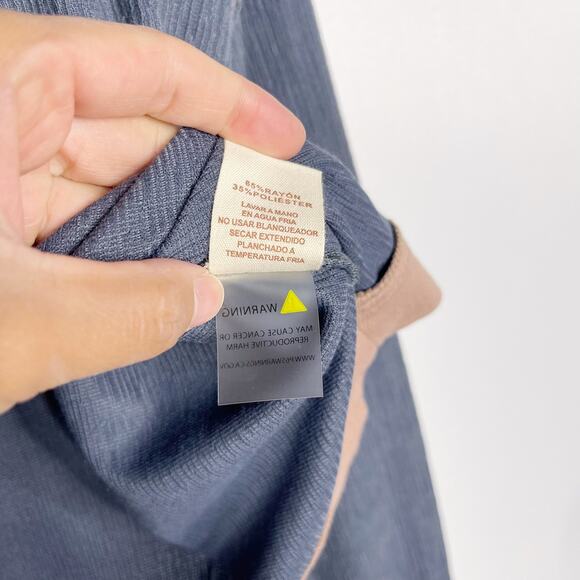 New Hem & Thread Medium M Blue Pink Denim Blue Textured Boxy Henley Long Sleeve - Picture 9 of 9